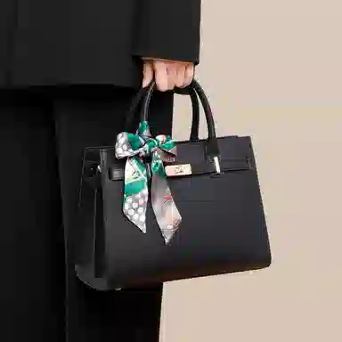 COMELY Classic Tote Bag