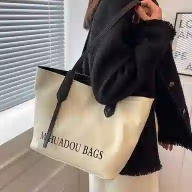 COMELY Tote Bag White Black
