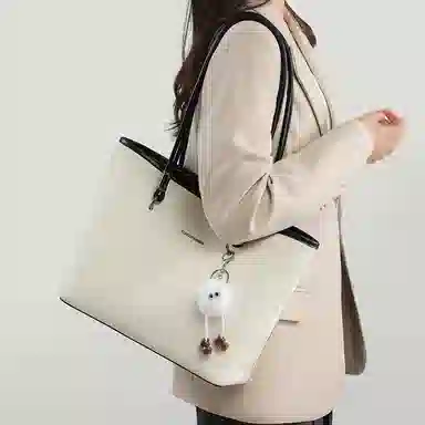 COMELY Tote