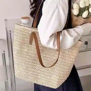COMELY Tote