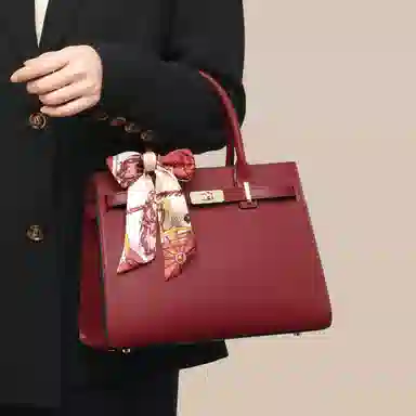 COMELY Classic Tote Bag