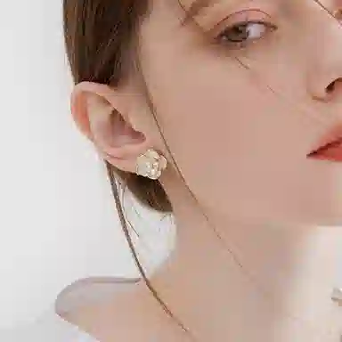 S925