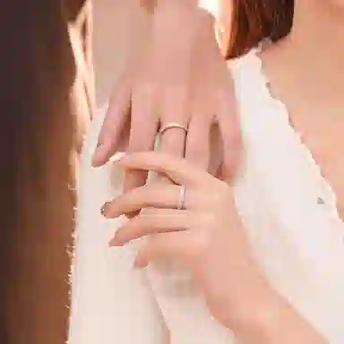 S925
