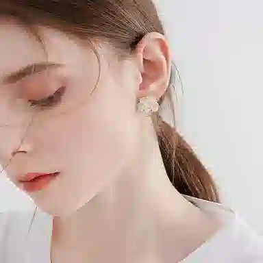 S925