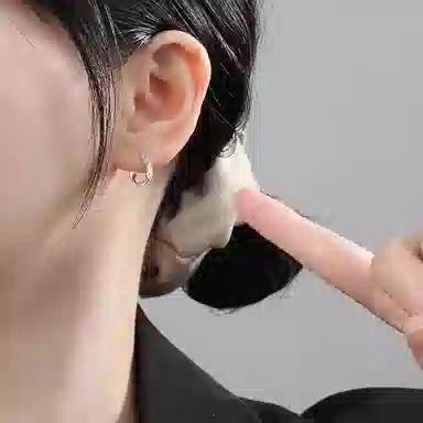 S925