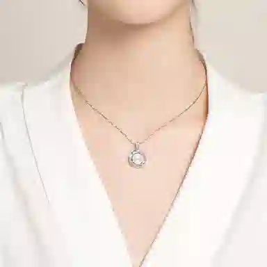 S925