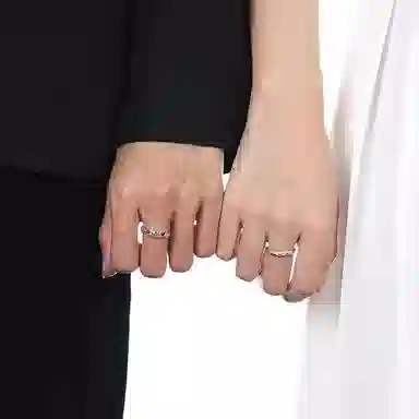 S925