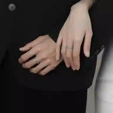 S925