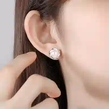 S925