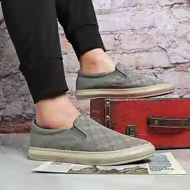 Baoda Canvas Sneakers