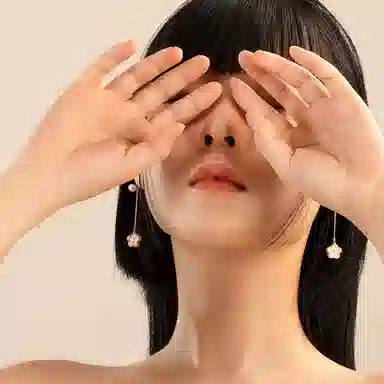 Fanhuazao Ear Earrings