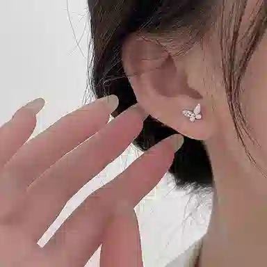 999