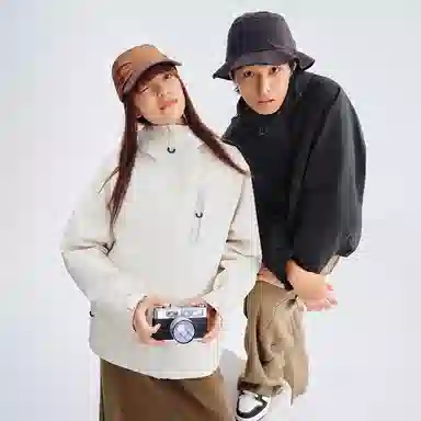 特步  羽翼 户外纯色可拆帽羽绒三合一  防水防风透气轻量冲锋衣 男女同款 正黑色