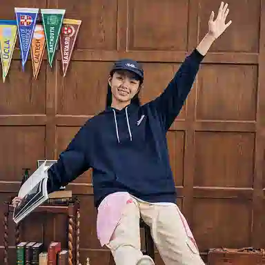 特步 休闲百搭连帽卫衣 女款