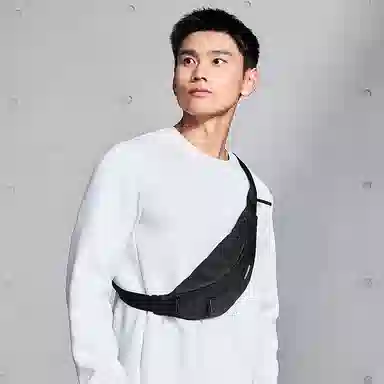 特步  纯色跑步运动轻便便携潮流时尚卡扣单肩包 织物 腰包 常规 男女同款情侣款 多色