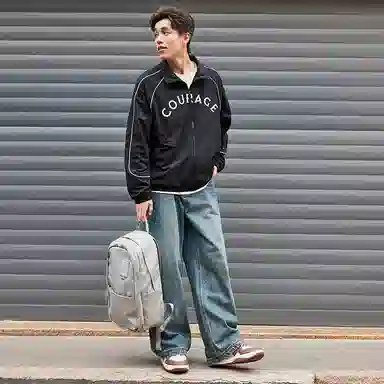 特步 纯色大容量运动时尚休闲通勤背包学生书包 织物 双肩包 男女同款情侣款 黑色/灰色