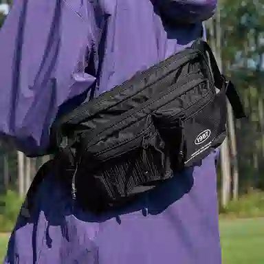 特步 纯色运动户外便携卡扣挎包潮流时尚 织物 腰包 男女同款情侣款 黑色