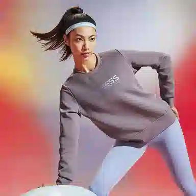 特步 简约百搭套头卫衣 女款