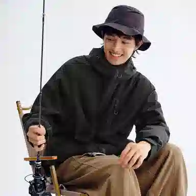 特步  羽翼 户外纯色可拆帽羽绒三合一  防水防风透气轻量冲锋衣 男女同款 正黑色