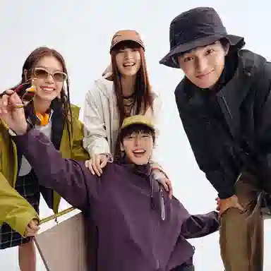 特步  羽翼 户外纯色可拆帽羽绒三合一  防水防风透气轻量冲锋衣 男女同款 正黑色