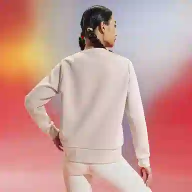 特步 简约百搭套头卫衣 女款