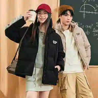 特步 生活系列 拼色拉链连帽加厚保暖休闲羽绒服 男女同款 正黑色/朦胧灰