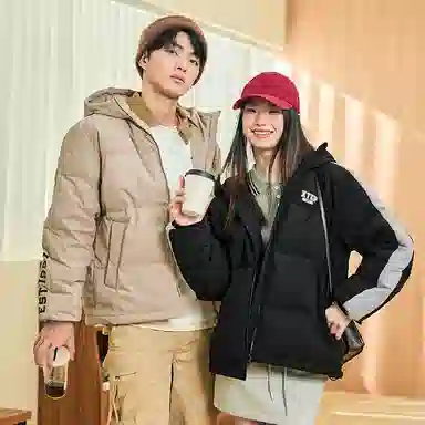 特步 生活系列 拼色拉链连帽加厚保暖休闲羽绒服 男女同款 正黑色/朦胧灰