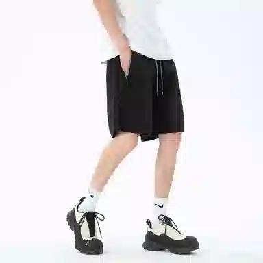 MKIEZER