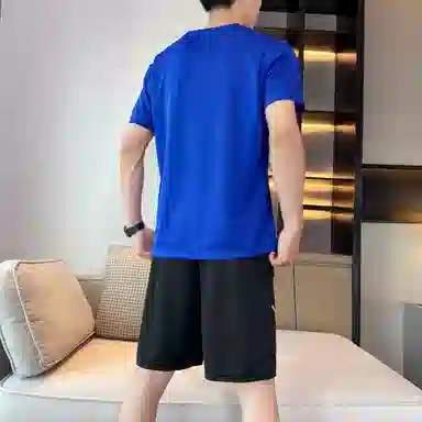 MKIEZER T