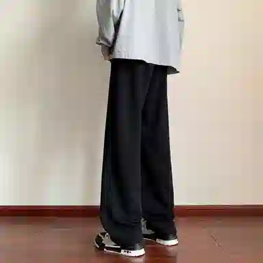 MKIEZER