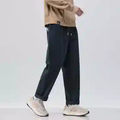 MKIEZER