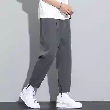 MKIEZER