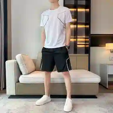 MKIEZER T