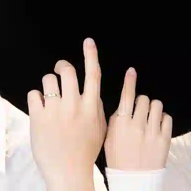 S925