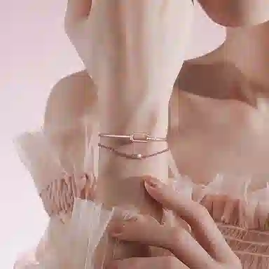 S925