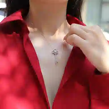 S925