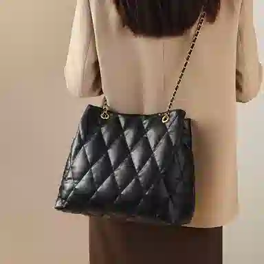 MILLIE'S Tote