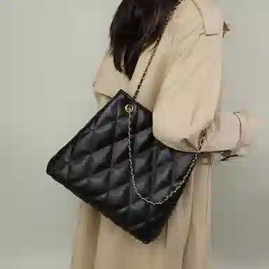 MILLIE'S Tote