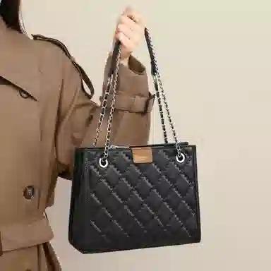MILLIE'S Tote