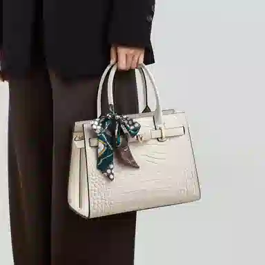 Millie's Handbag White/Blue