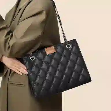 MILLIE'S Tote