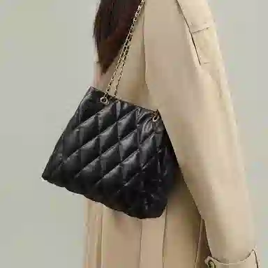 MILLIE'S Tote