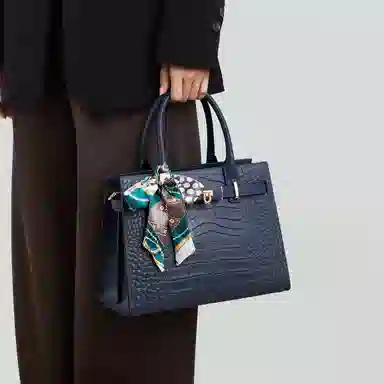 Millie's Handbag White/Blue