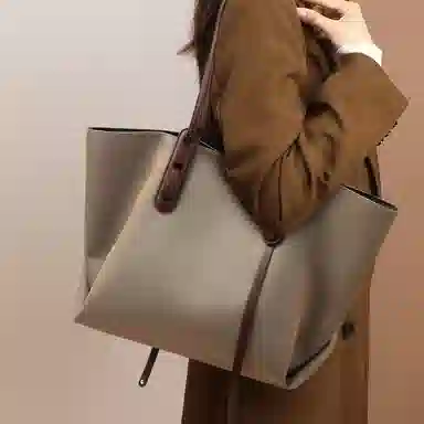 MILLIE'S Tote