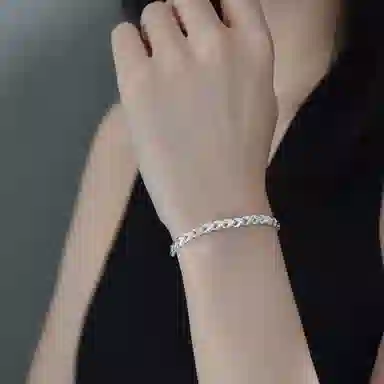 ADHORA ins 990