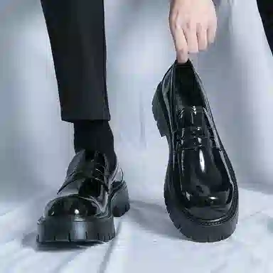 YIVELOVE Casual Leather Shoes Men