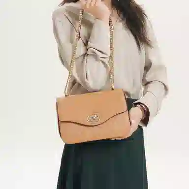 都宝路 质感百搭轻便日常通勤约会出行简约菱格链条 牛皮拼合成革 单肩斜挎包 女款 多色