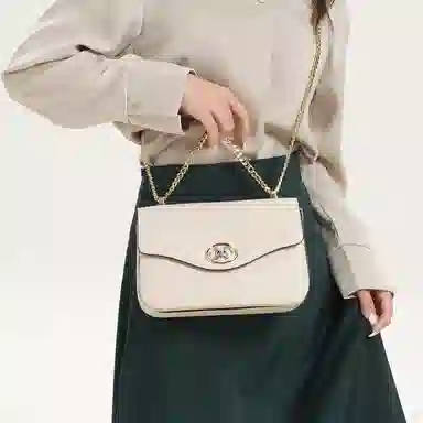 都宝路 质感百搭轻便日常通勤约会出行简约菱格链条 牛皮拼合成革 单肩斜挎包 女款 多色