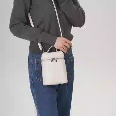 都宝路 简约百搭盒子包春夏出勤约会 合成革 手提包 常规 女款 多色