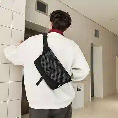 小众设计日常休闲通勤质感胸包运动出行旅行邮差包骑行包小方包 尼龙 斜挎包 男女同款情侣款 多色